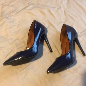 Mossimo • Navy patent leather pumps